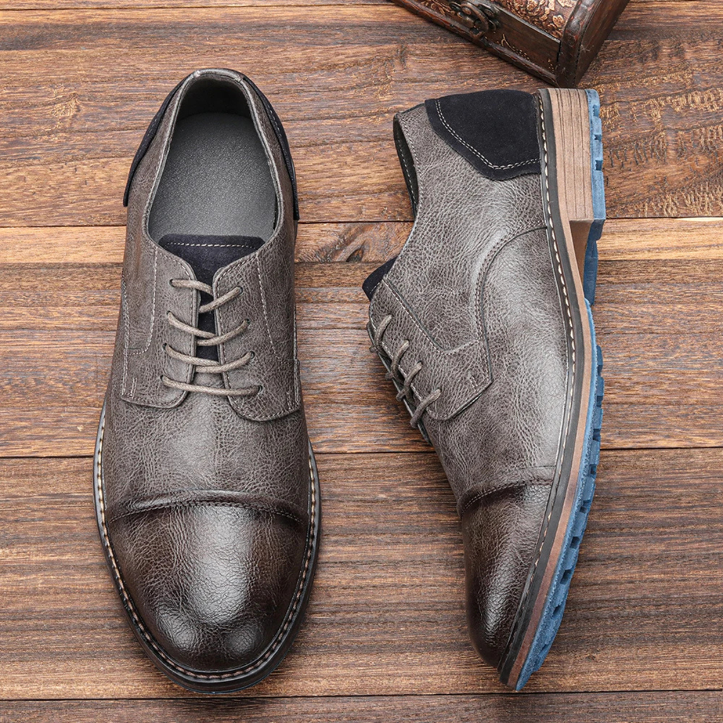 The Monferrato Men’s Retro Lace Up Leather Oxford Shoes