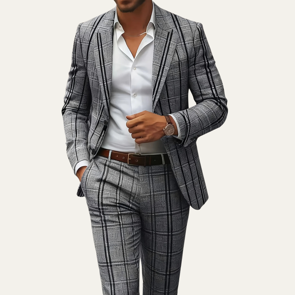The San Clemente Men’s Plaid Slim Fit Suit Set
